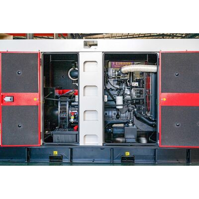 YUCHAI Akıllı Dizel Jeneratör 720kW 900KVA Açık Tip Sessiz Dizel Elektrik Gücü Yapma Jeneratörü 720kw