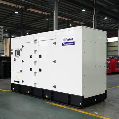550kW 688KVA Su soğutmalı Süper Dizel Sessiz Jeneratör 50/60HZ Tek/Üç Fazlı Taşınabilir Jeneratörler DCEC Cummin